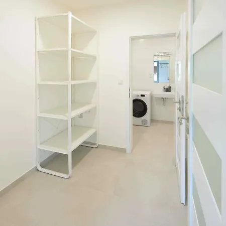 Pod Dubem Apartman Vesela