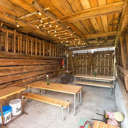 Pod Dubem Apartman *