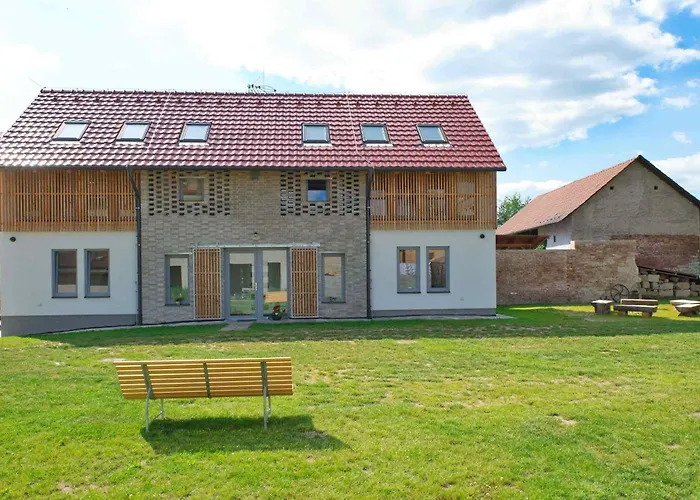 Pod Dubem Apartment
